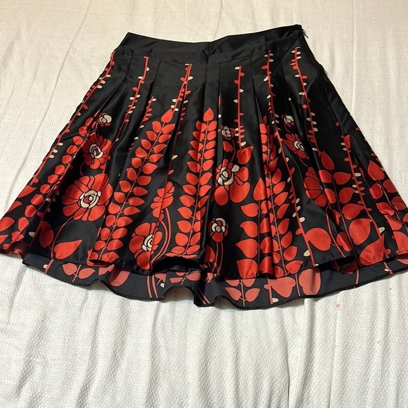 Mossimo Supply Co. Dresses & Skirts - Mossimo Black and Red Floral Skirt 8 **FINAL SALE $5****